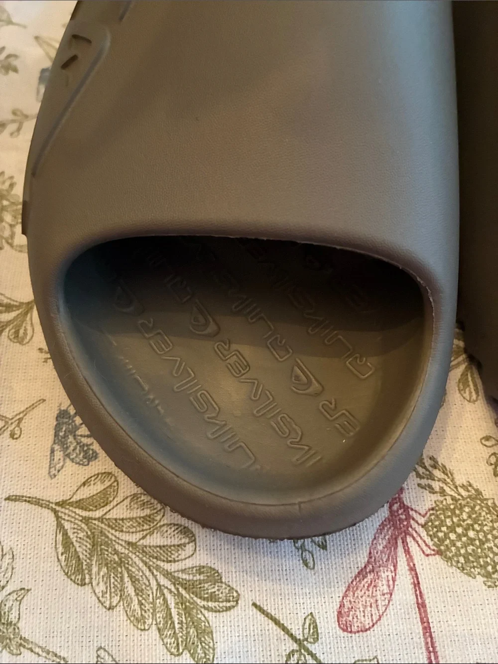 Quiksilver Men’s Cloudbreak Comfort Slip-On Slide Sandals in Olive Size 13